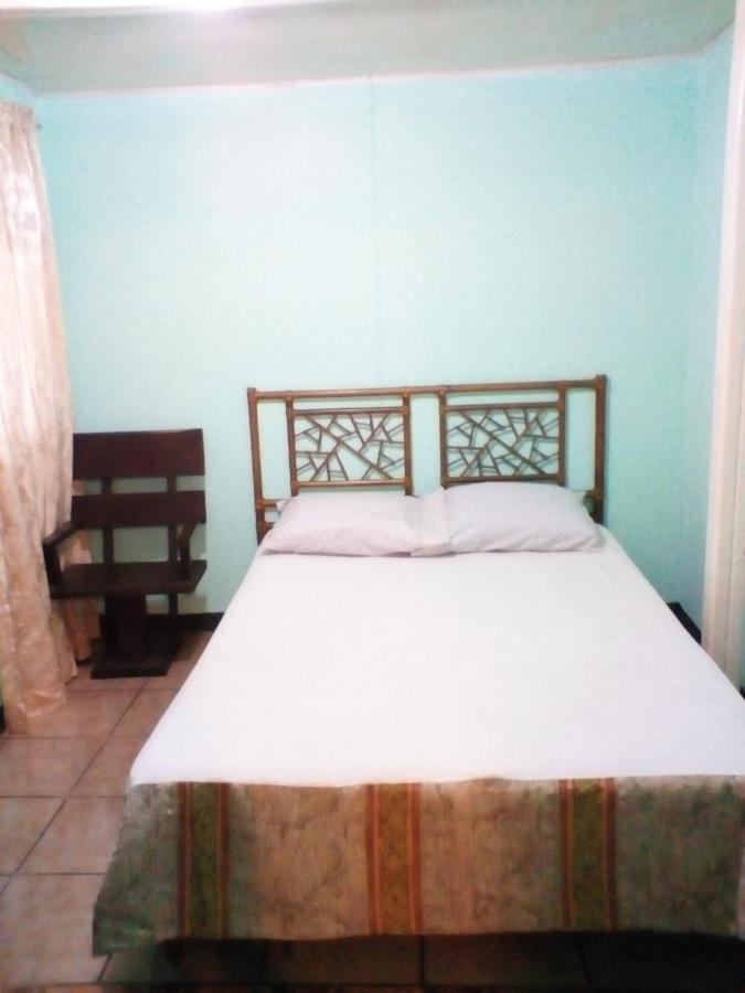 Hostal Del Este Santa Fe San Jose  Exterior photo